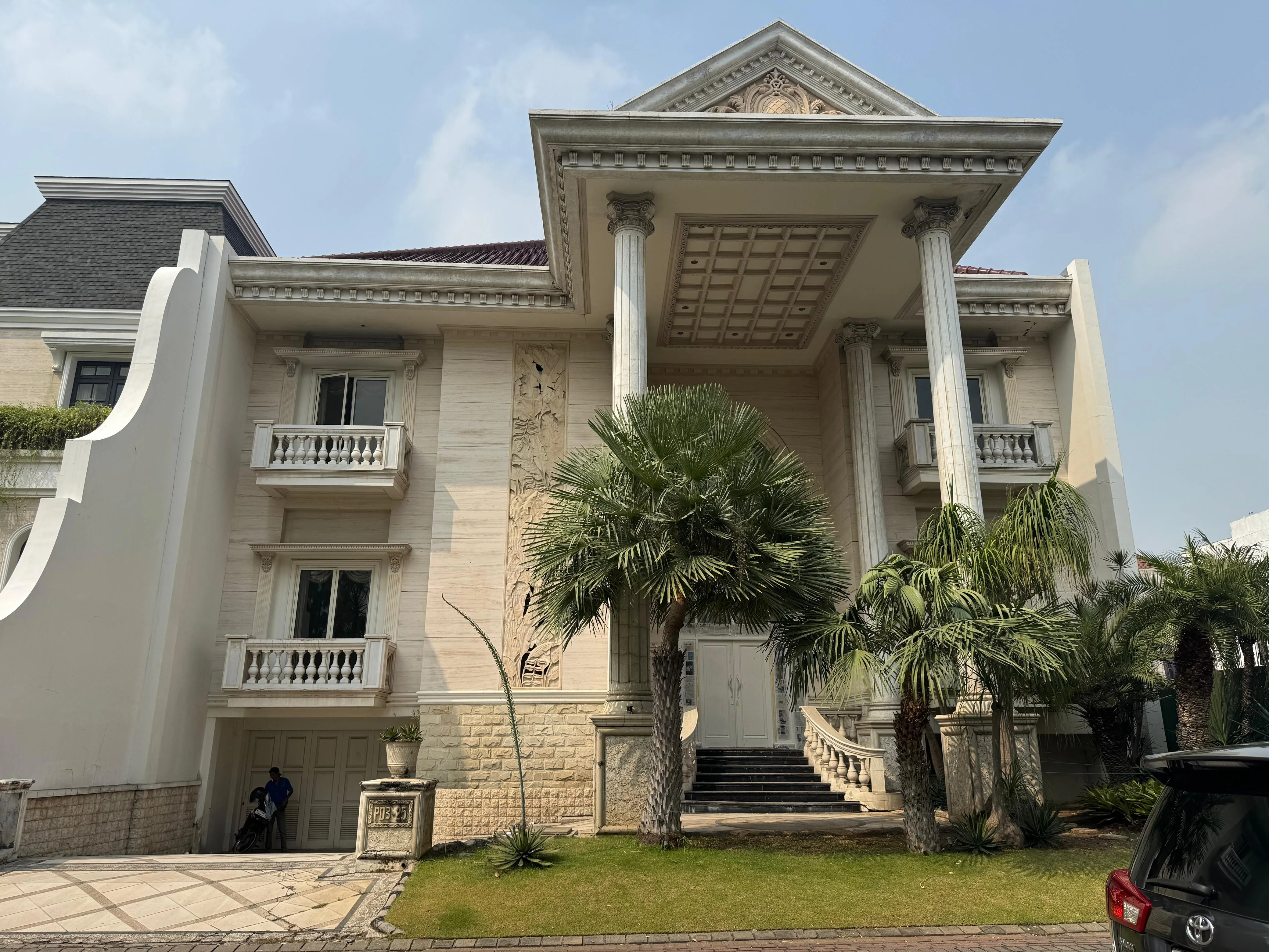 Rumah-Disewakan-di-Vila-Bukit-Regency