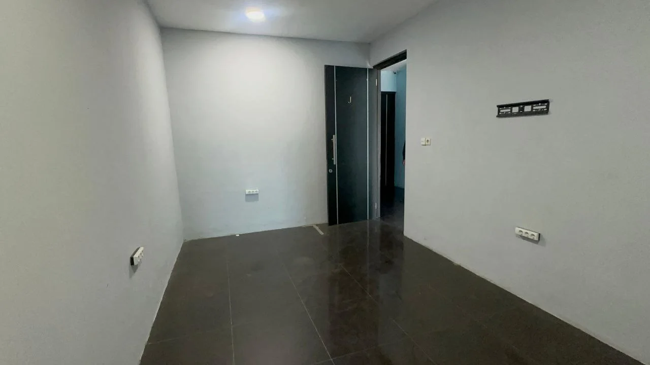 Dijual Gedung/Ruko 2 Lantai Full Furnish di Kawasan Perak, Surabaya Utara - Thumbnail 3