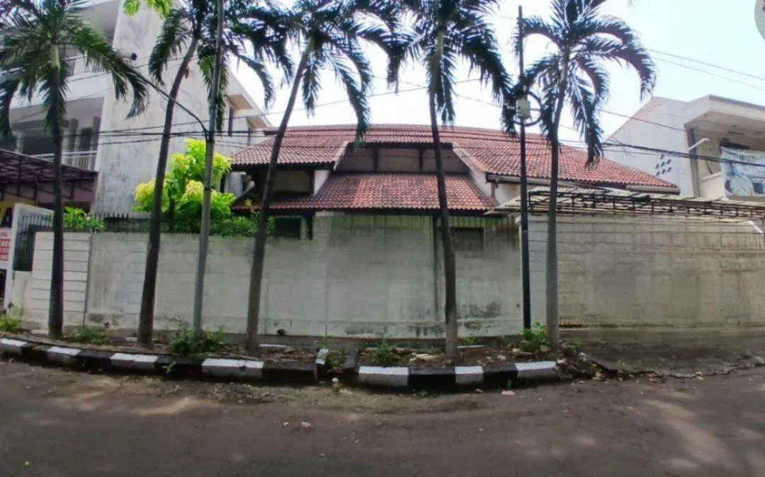 Dijual-Rumah-Lokasi-Strategis-di-Jemur-Andayani-Surabaya-Selatan