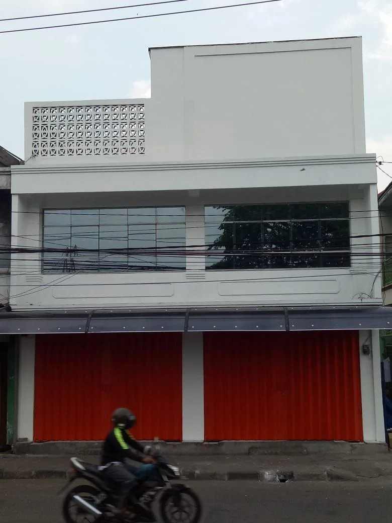 Dijual/Disewakan Ruko Komersial Strategis di Jalan Raya Dupak Surabaya Pusat - Image 1
