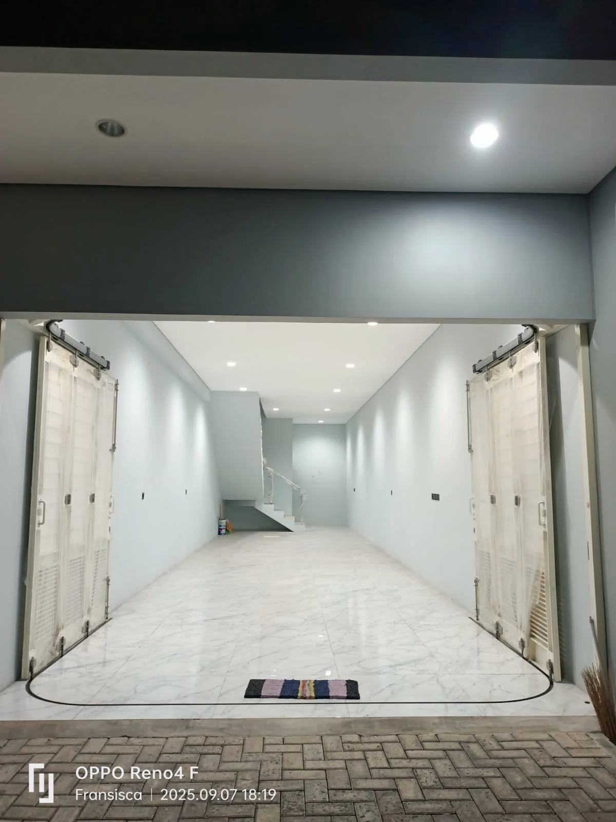 Dijual/Disewakan Ruko Lokasi Komersial di Genteng Muhammadiyah Surabaya Pusat - Thumbnail 2