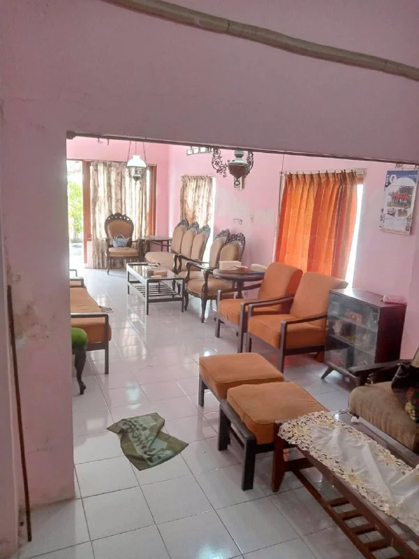 Dijual-Rumah-Strategis-di-Jl
