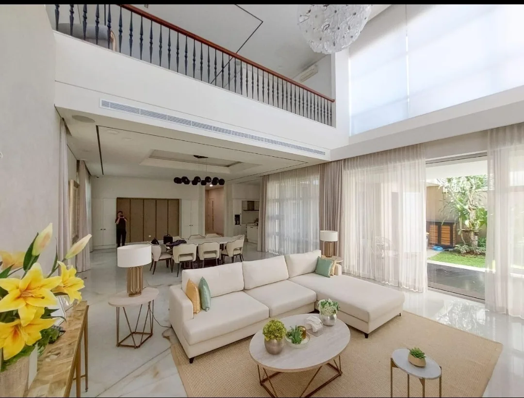 Dijual Rumah Mewah di Margorejo Indah, Surabaya Selatan - Thumbnail 2