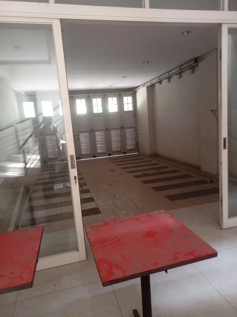 Dijual Rumah Mewah di Perumahan Delta Sari Indah Sidoarjo - Thumbnail 3