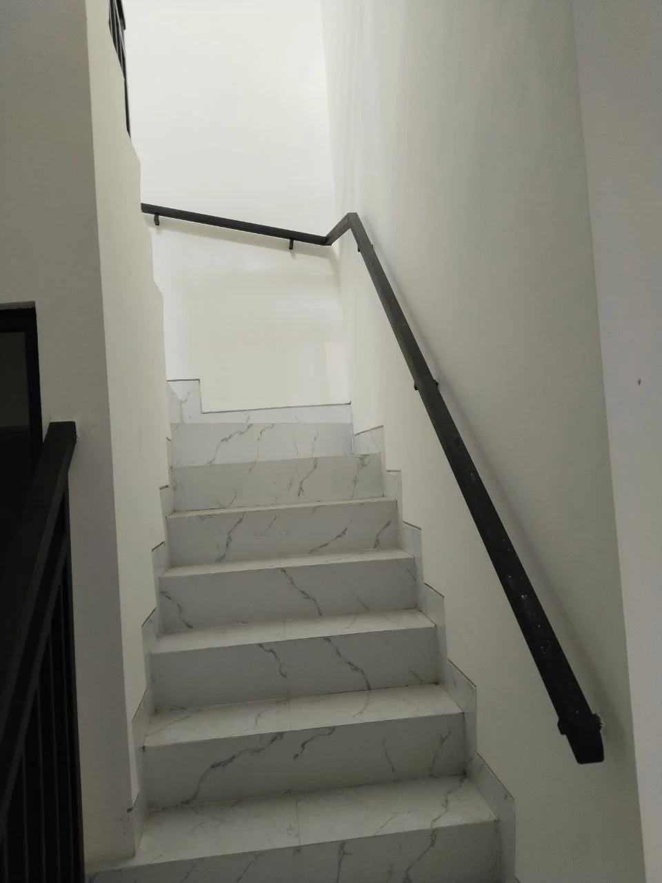 Dijual Rumah Siap Huni di Semolowaru Tengah Surabaya Timur - Thumbnail 2