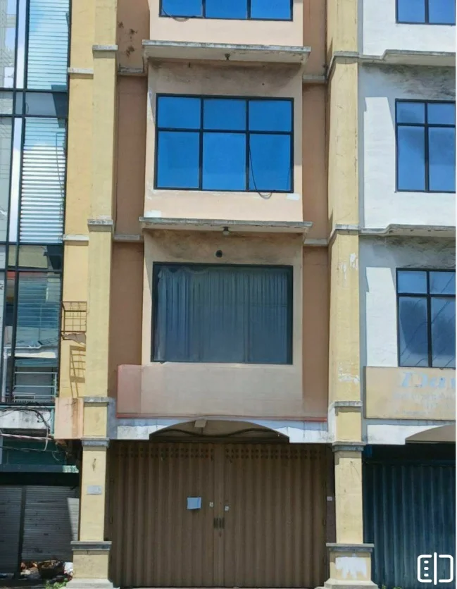 Dijual / Disewakan Ruko Siap Pakai di Bunguran, Surabaya Utara - Image 1