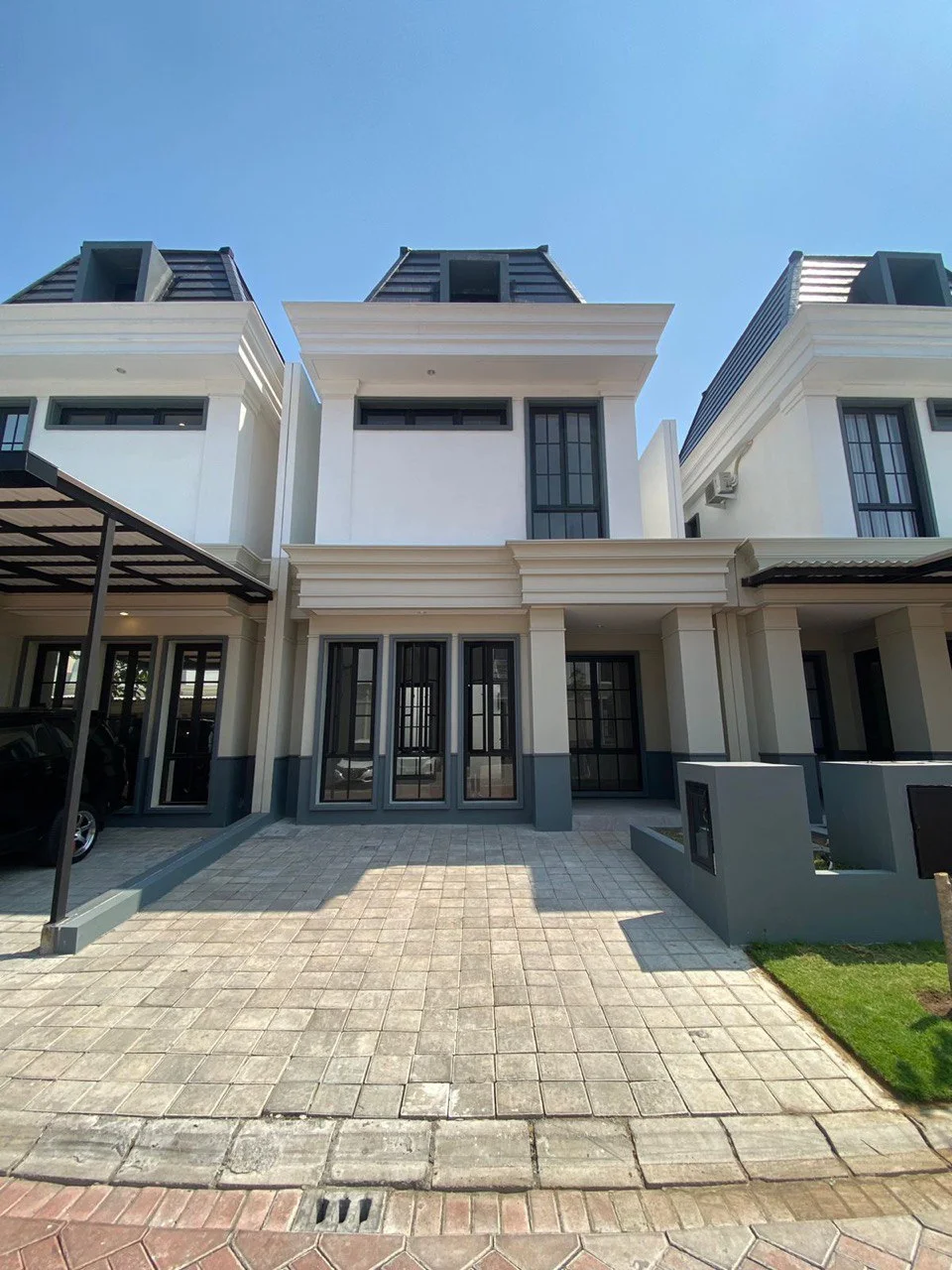 Dijual-Rumah-di-The-White-House-Dian-Istana-Surabaya-Barat