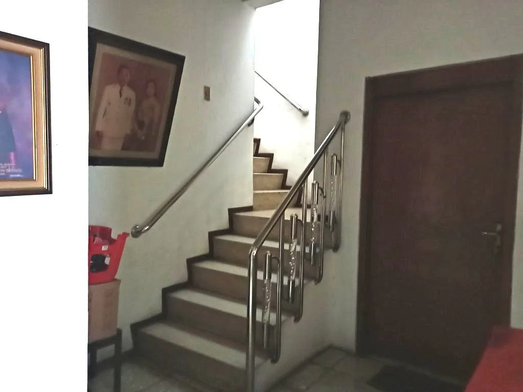 Dijual Rumah Lokasi Strategis dan Siap Huni Raya Jemur Andayani Surabaya Selatan - Thumbnail 8