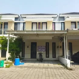 Jual Rumah 2 Lantai di Wellington Park Residence Lingkungan Asri Nyaman Lokasi Strategis Waru Sidoarjo