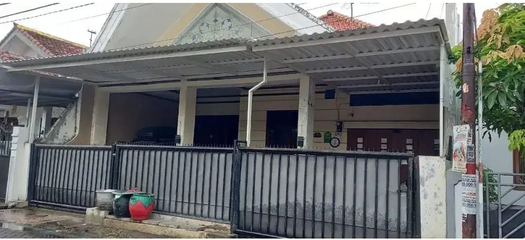 Dijual Rumah Luas Sejuk di Jalan Semolowaru Selatan Surabaya Timur – Dekat Kampus & Fasilitas Umum