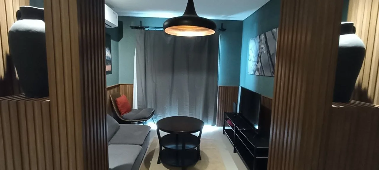 Disewakan Unit Apartemen Praxis 2 Bedroom Lokasi Premium di Embong Kaliasin Pusat Kota Surabaya - Image 1