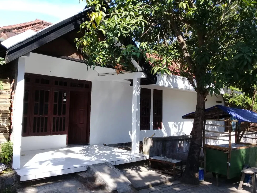 Disewakan Rumah di Jalan Jeruk Surabaya Barat – Depan Puskesmas Cocok untuk Usaha atau Toko - Image 1