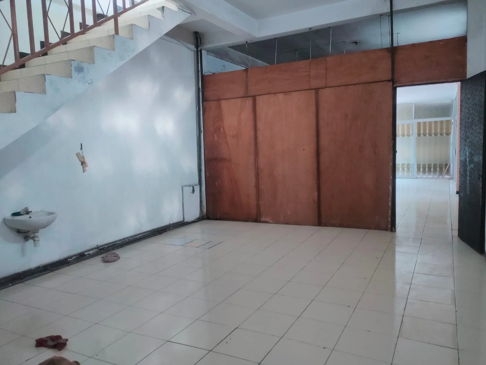 Disewakan Ruko Strategis Fira 51 di Raya Kenjeran Surabaya Utara – 3,5 Lantai Dekat Pusat Bisnis - Thumbnail 6