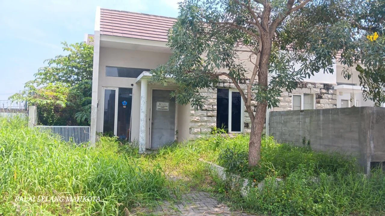 Dijual Rumah Lelang Strategis Cluster di Bukit Palma Citraland Surabaya Barat