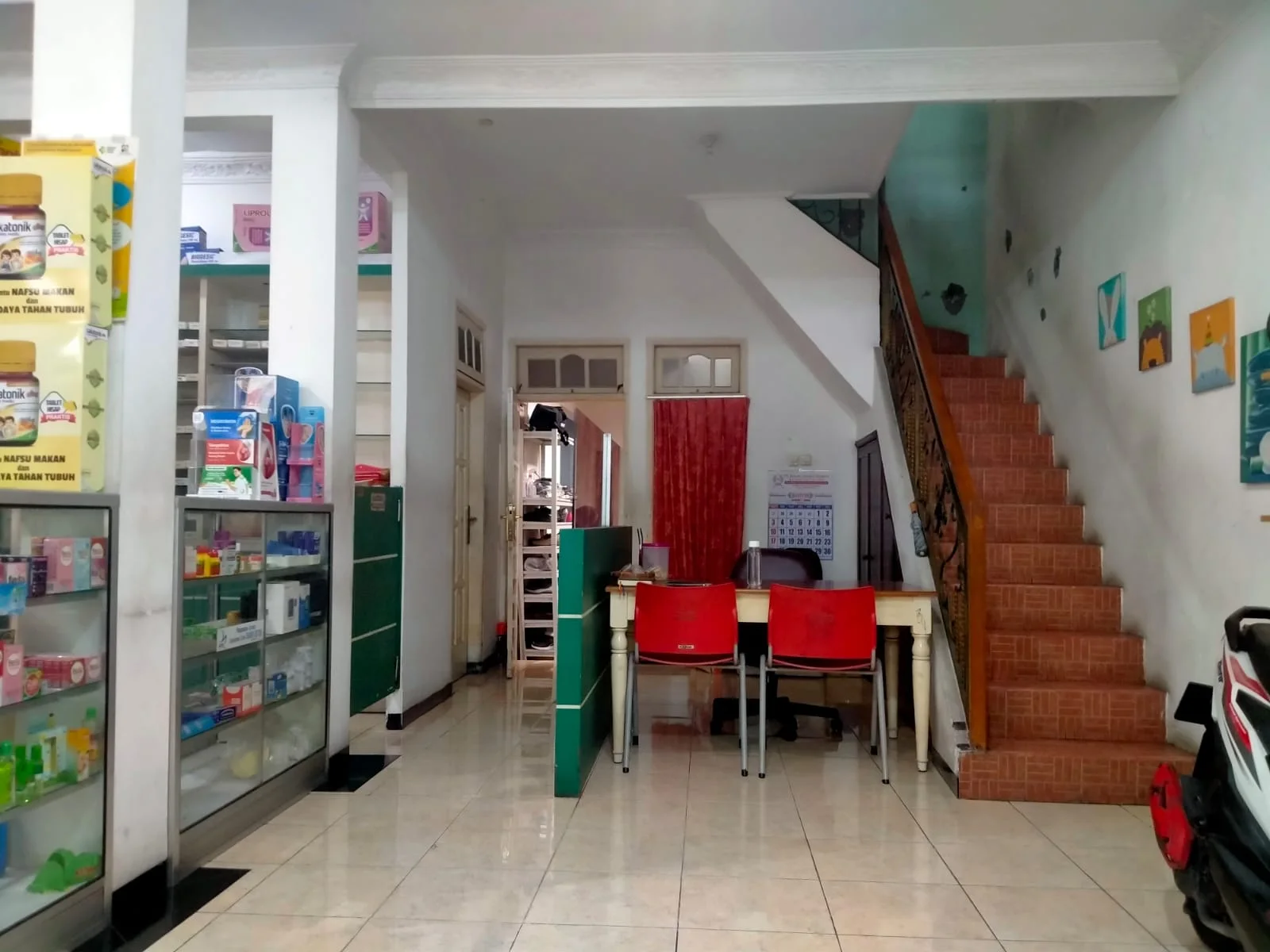Dijual Rumah Usaha di Ketintang Baru – Pinggir Jalan Cocok untuk Usaha atau Kos Kosan