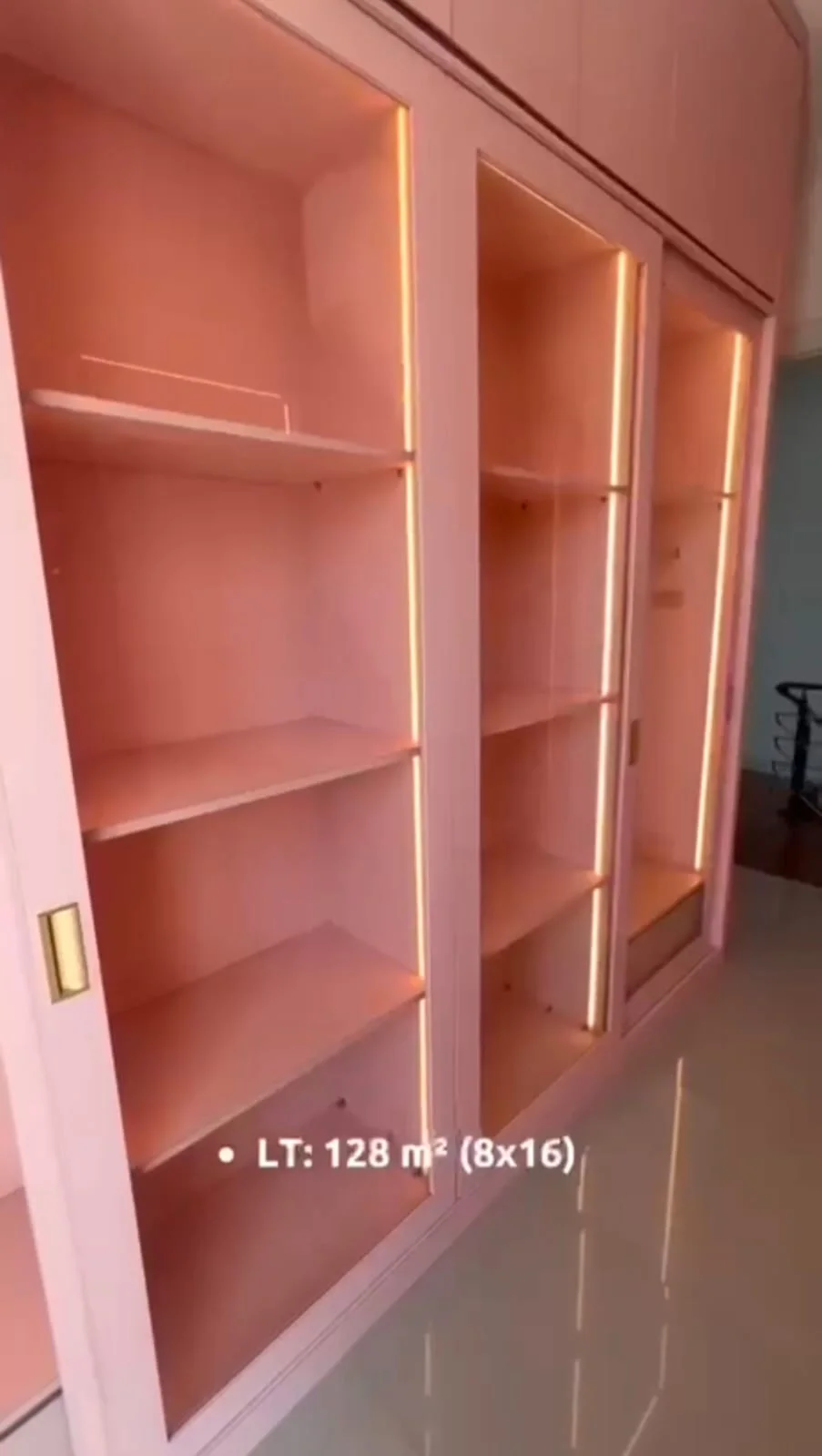Dijual Rumah 2 Lantai Semi Furnish Murah Strategis di Taman Puspa Raya Citraland Surabaya Barat - Thumbnail 4