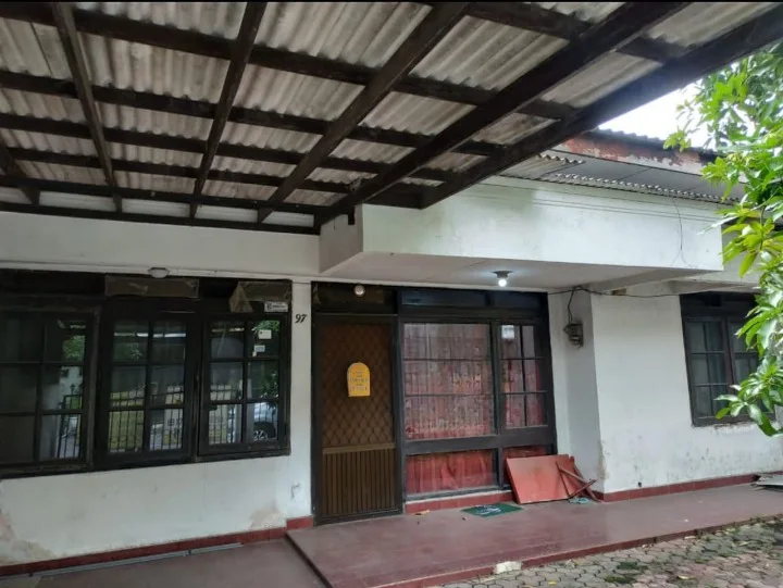 Dijual Rumah Murah Strategis di Kutisari Indah Utara Surabaya Selatan