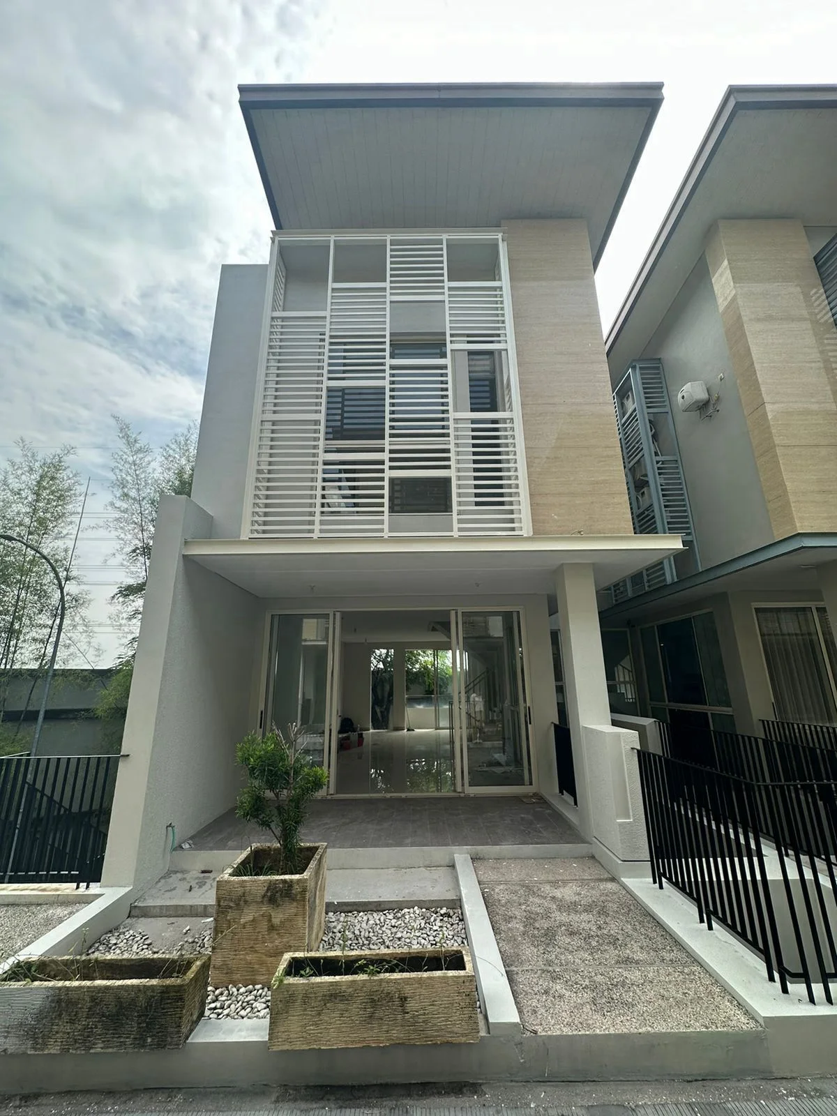 Dijual Rumah Baru Super Murah di Wisata Bukit Mas Surabaya Barat