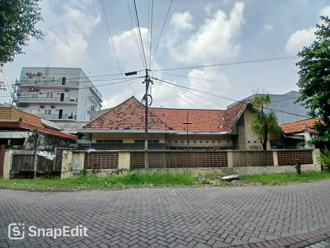 Dijual Rumah Strategis di Ngagel Tama Tengah, Surabaya Timur