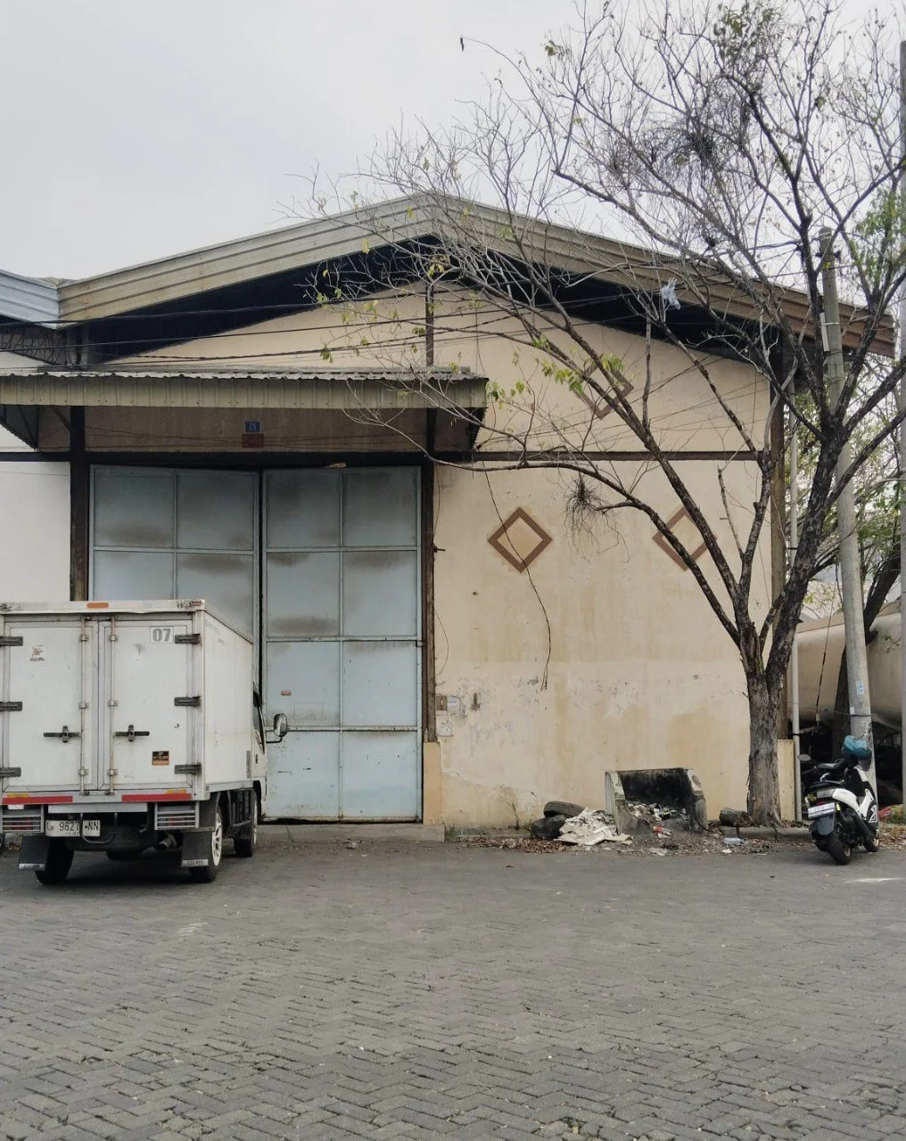 Dijual Gudang Lelang Pergudangan di Mutiara Margomulyo Surabaya Barat - Image 1