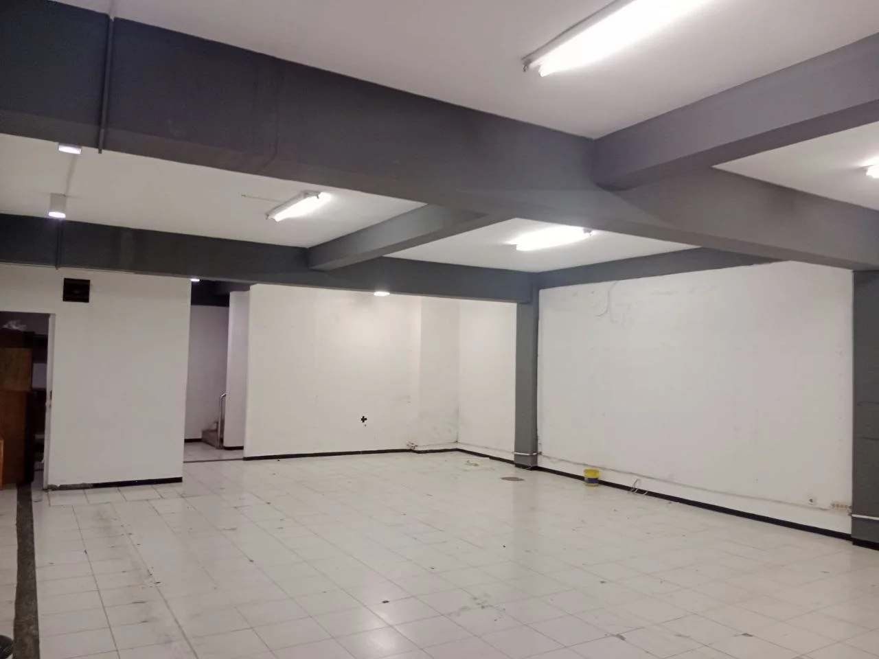 Disewakan 2 Ruko Gandeng Cocok Untuk Usaha Kawasan Premium di Permata Bintoro Surabaya Pusat - Thumbnail 12