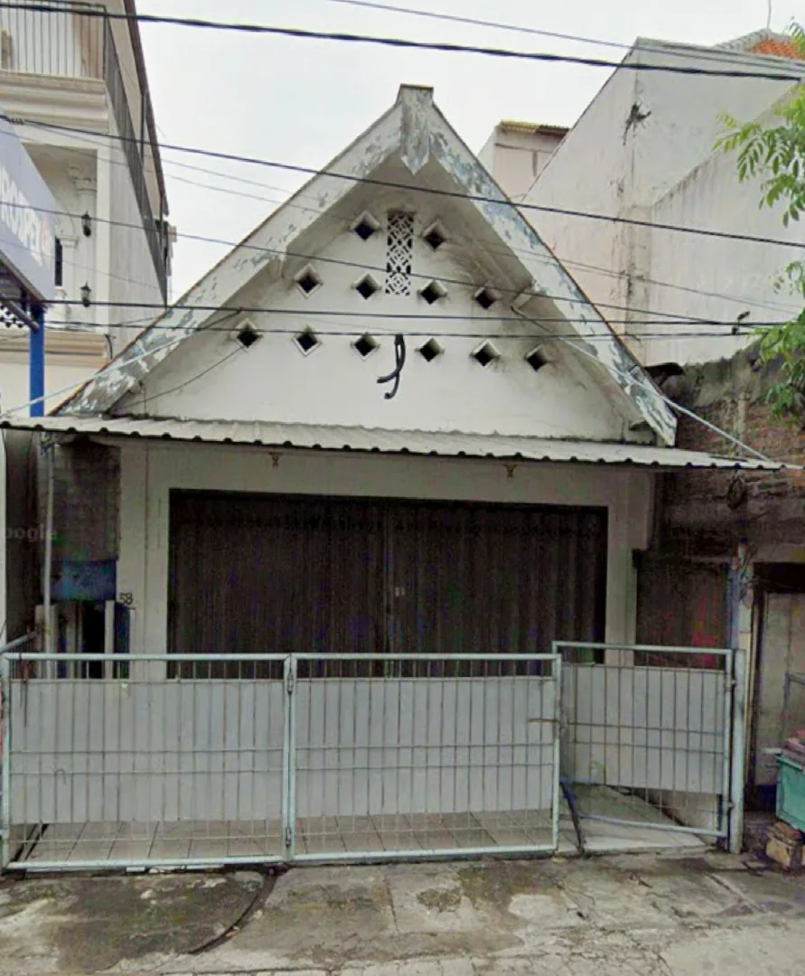 Dijual Rumah Lokasi Strategis di Jalan Simokerto Surabaya Utara