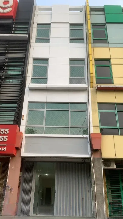 Disewakan Ruko Komersial Strategis di Kawasan Golden Palace Surabaya Barat - Image 1