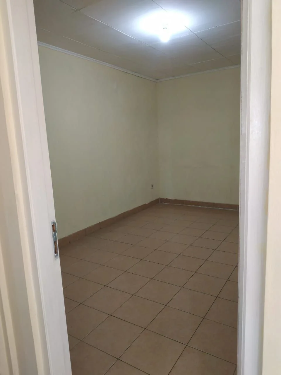 Dijual Rumah Siap Huni di Lippo Cikarang Kabupaten Bekasi - Thumbnail 2