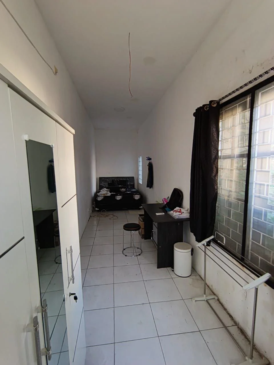 Disewakan Ruko Murah Lokasi Strategis di Kutisari Selatan Surabaya Selatan - Thumbnail 2