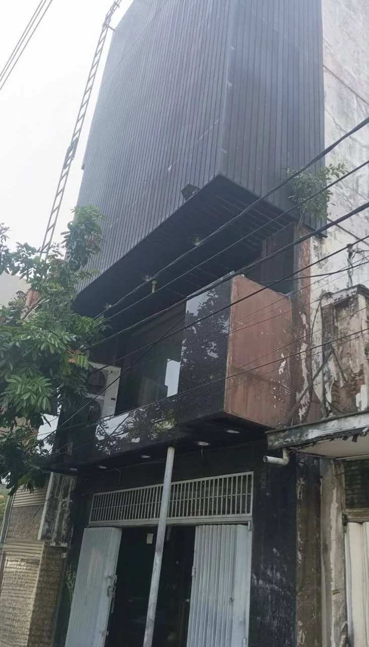 Dijual Ruko 5 lantai Jalan Raya Praban selangkah dari Jalan Tunjungan Surabaya Pusat