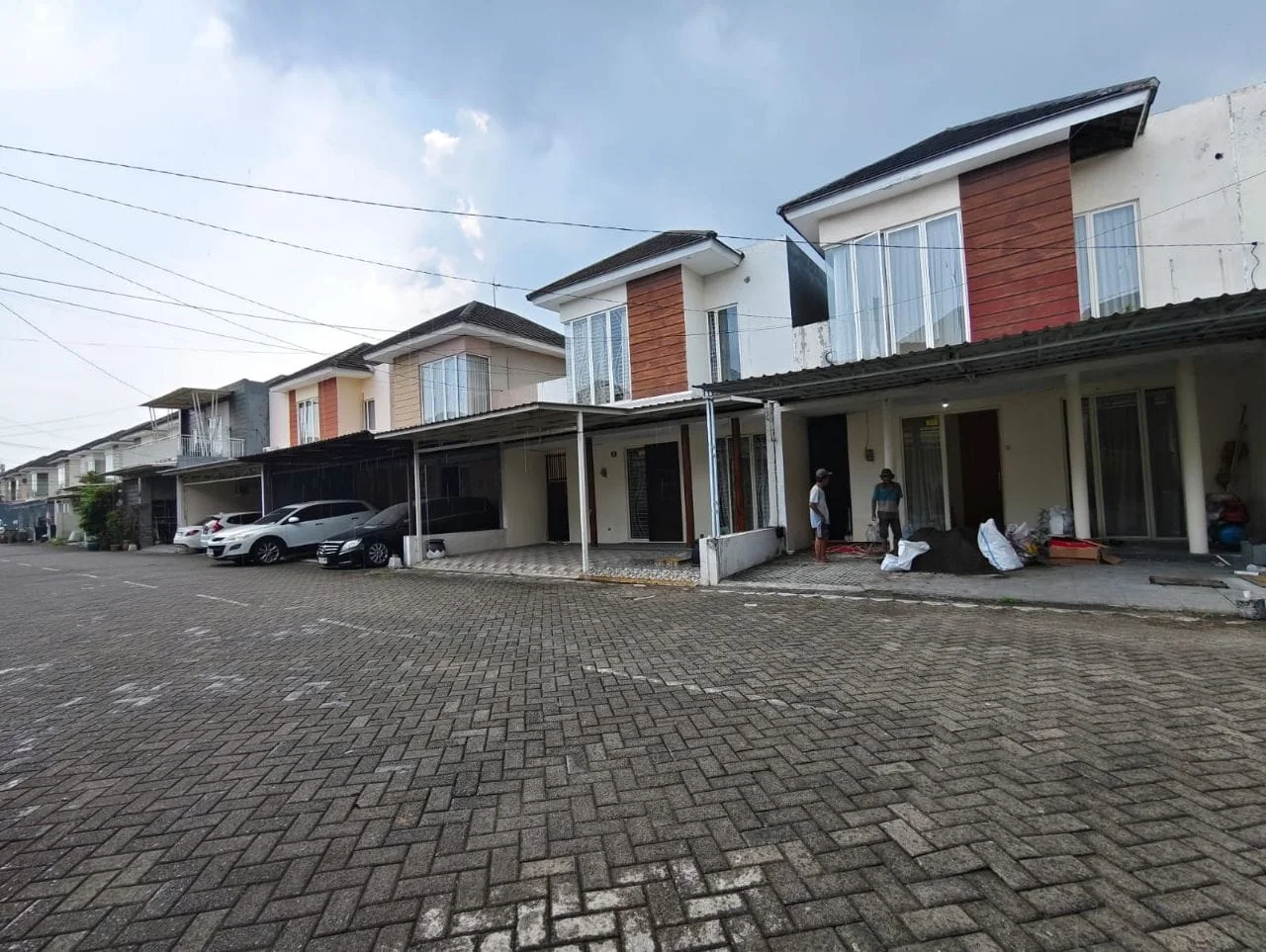 Jual Rumah 2 Lantai Siap Huni Evergreen De Parc Gunung Anyar Surabaya Selatan