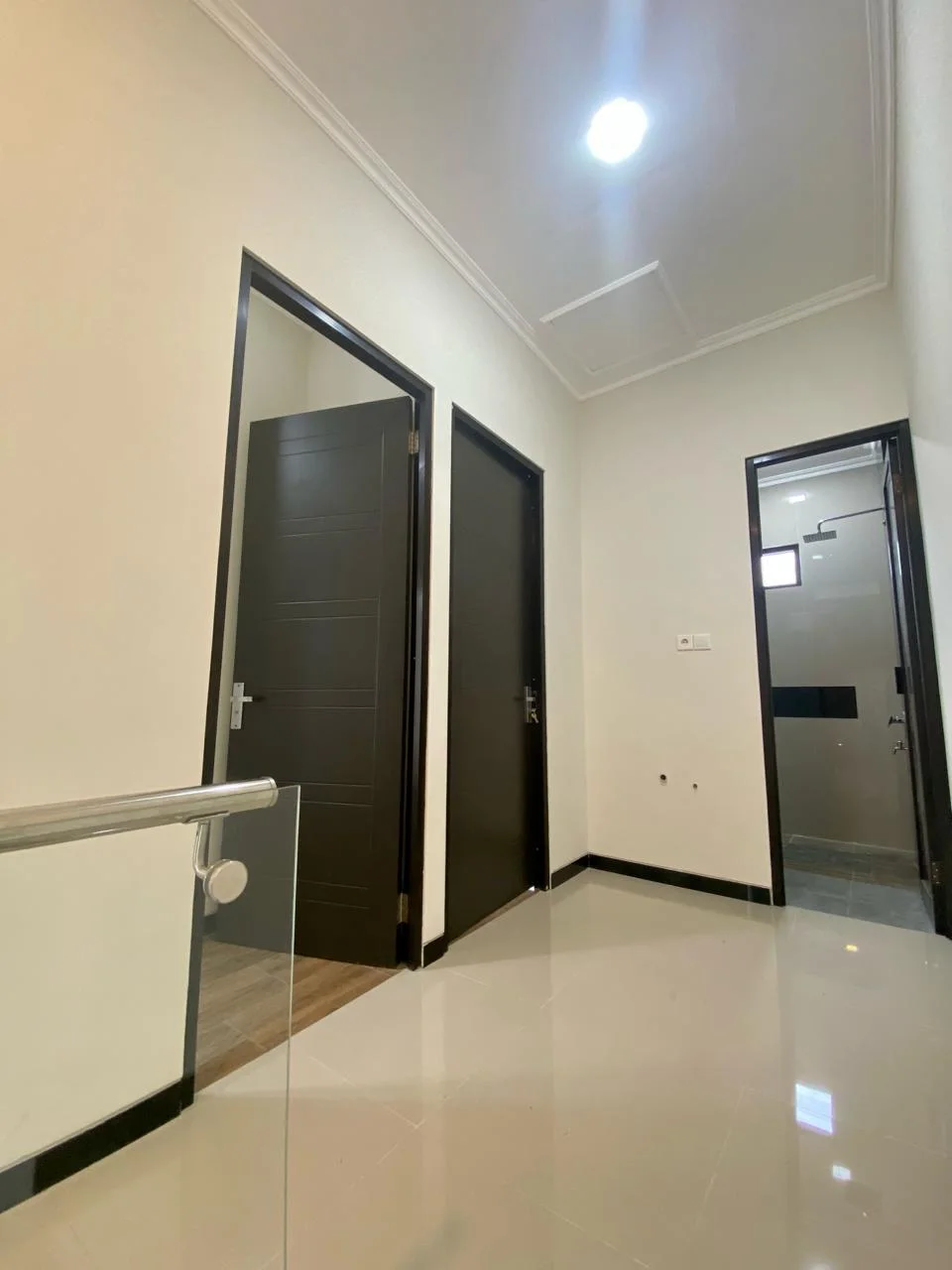 Dijual/Disewakan Rumah Minimalis di Kutisari Surabaya Selatan - Thumbnail 3