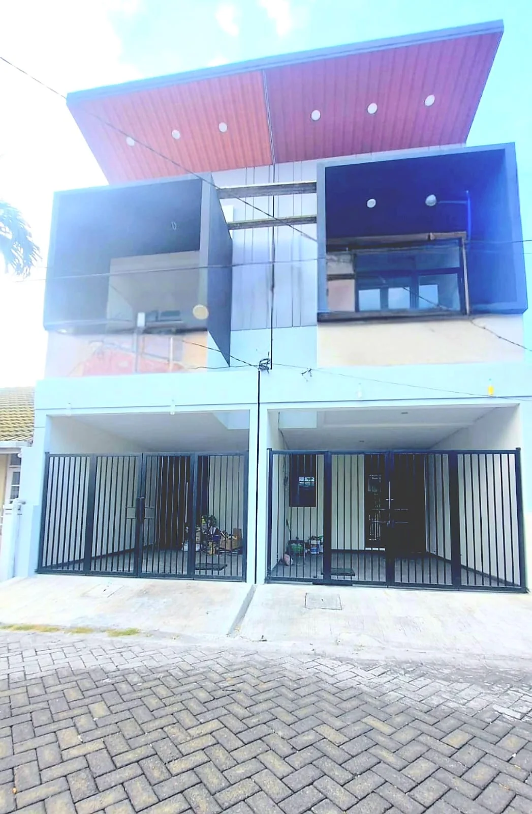 *Dijual Rumah New Minimalis free Interior di Rungkut Mapan Surabaya Selatan*