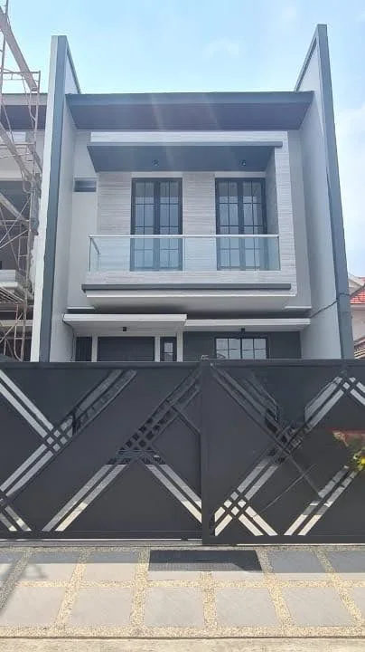 Dijual Rumah Baru Gress di Manyar Kertoadi, Surabaya