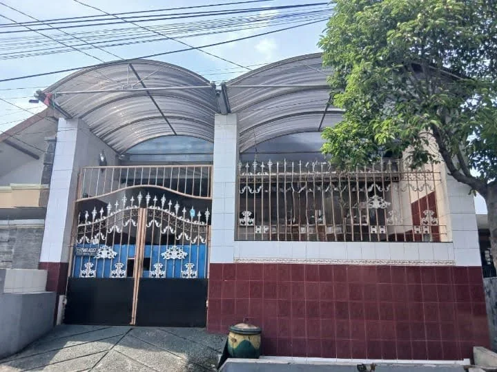 Dijual Rumah Siap Huni di Petemon Surabaya Barat