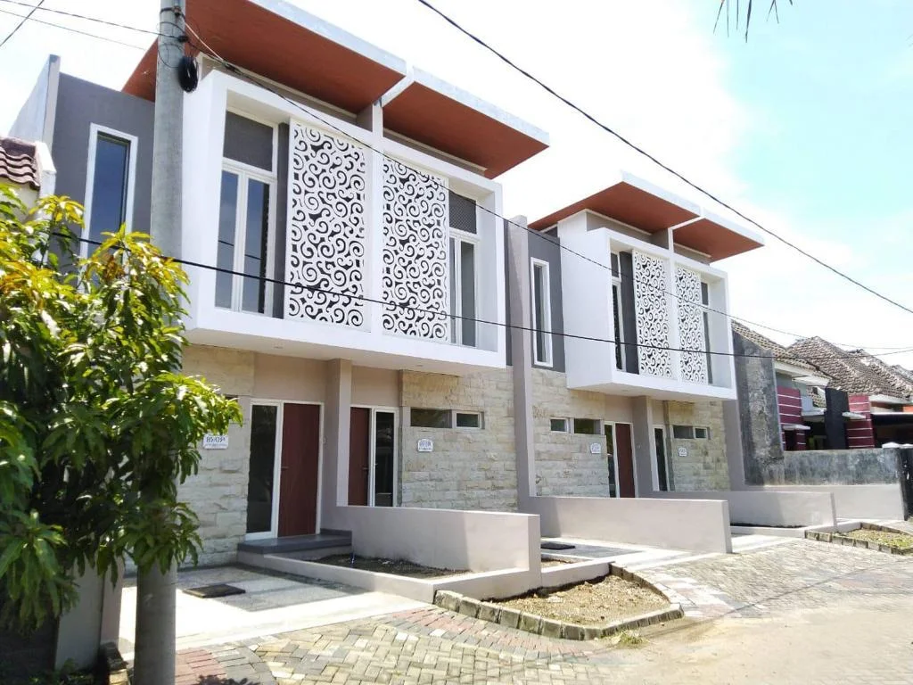 Dijual Rumah Nyaman dan Siap Huni Grand Shanaya Surabaya Barat