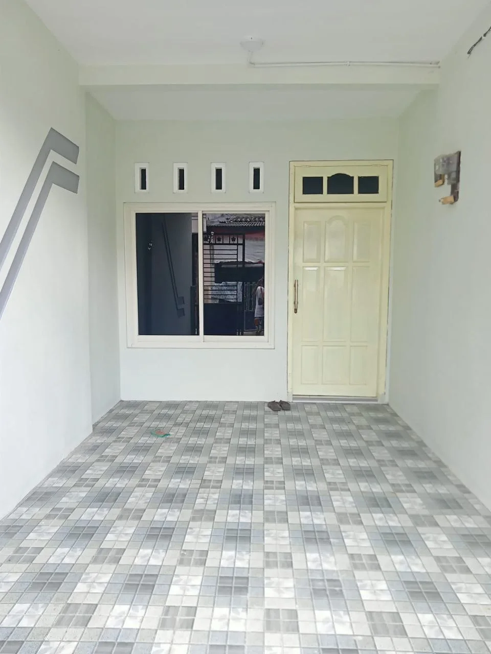 Dijual Rumah 2 Lantai Lokasi Strategis di Candi Lontar Surabaya Barat - Thumbnail 4