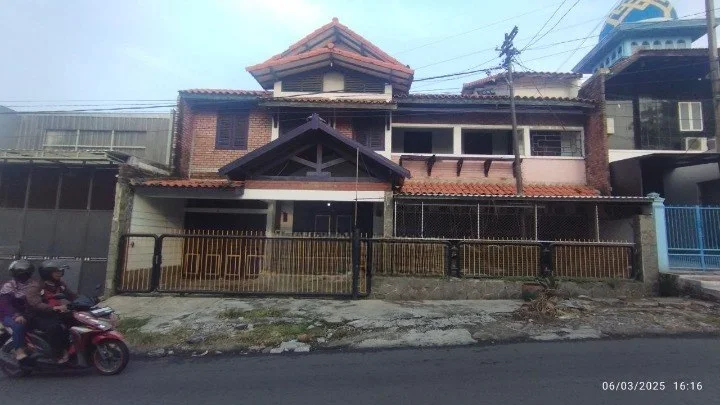 Jual Rumah Balongsari Tama Lokasi Strategis Komersial Surabaya