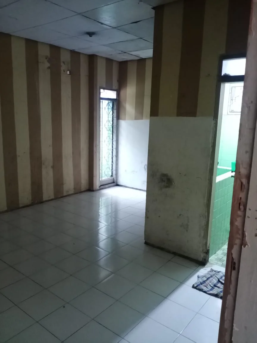 Dijual Rumah Luas Strategis Siap Huni di Surabaya Barat - Thumbnail 3