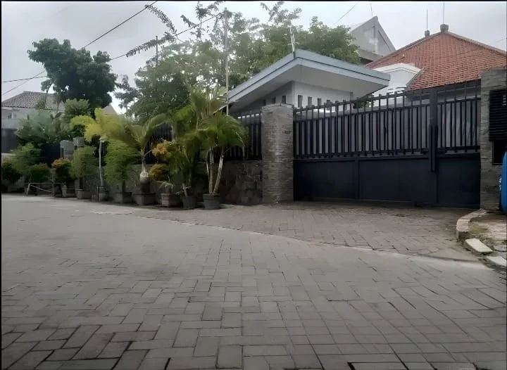Dijual Rumah Mewah di Wilayah Kutisari Utara Surabaya Timur