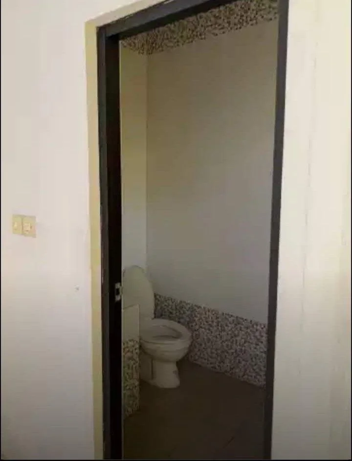 Disewakan Rumah Siap Huni Palm Residence Surabaya Barat - Thumbnail 7