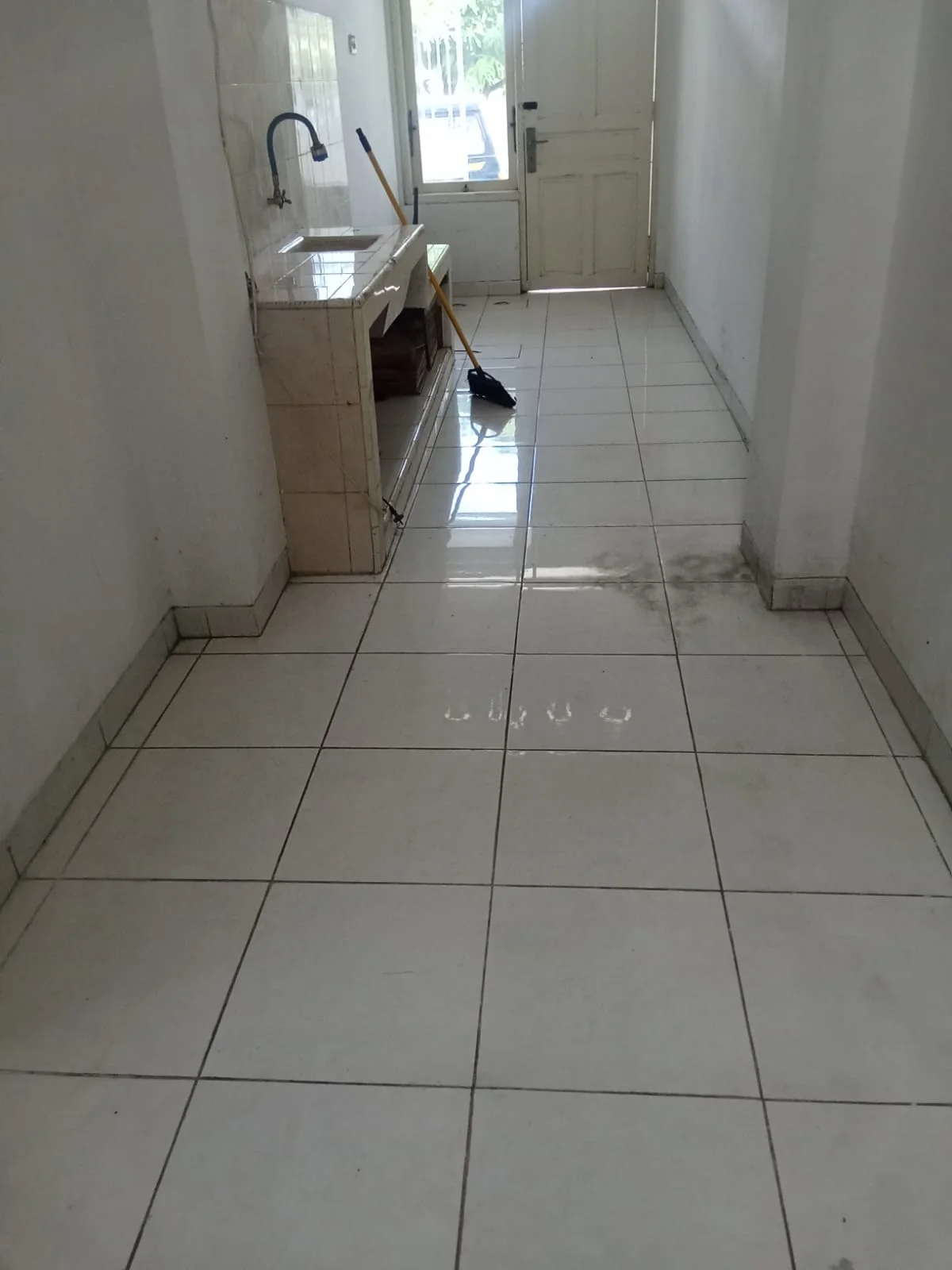 Dijual/Disewakan Rumah 2 Lantai Siap Huni di Pondok Benowo Indah, Surabaya Barat - Thumbnail 3