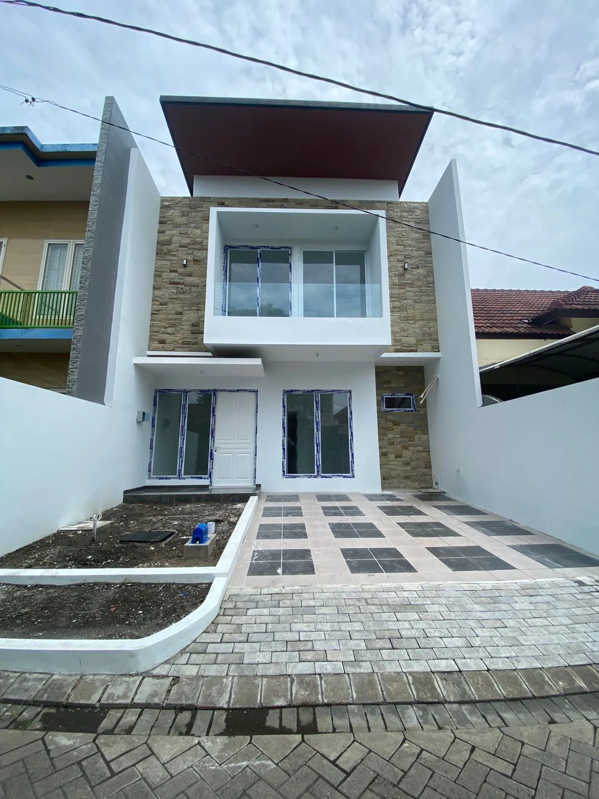 *Dijual Rumah 2 Lantai Baru Gress, Modern Minimalis Bukit Palma Citraland utara Surabaya Barat*