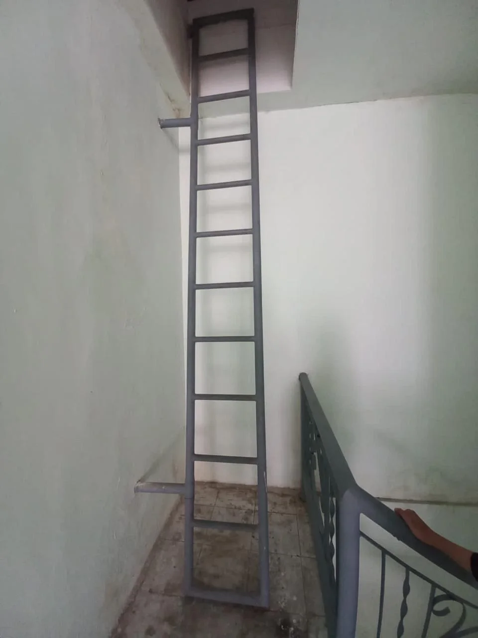 Dijual Ruko Jl. Kedungdoro Surabaya – Lokasi Bisnis Aktif dan Ramai Lalu Lintas - Thumbnail 2