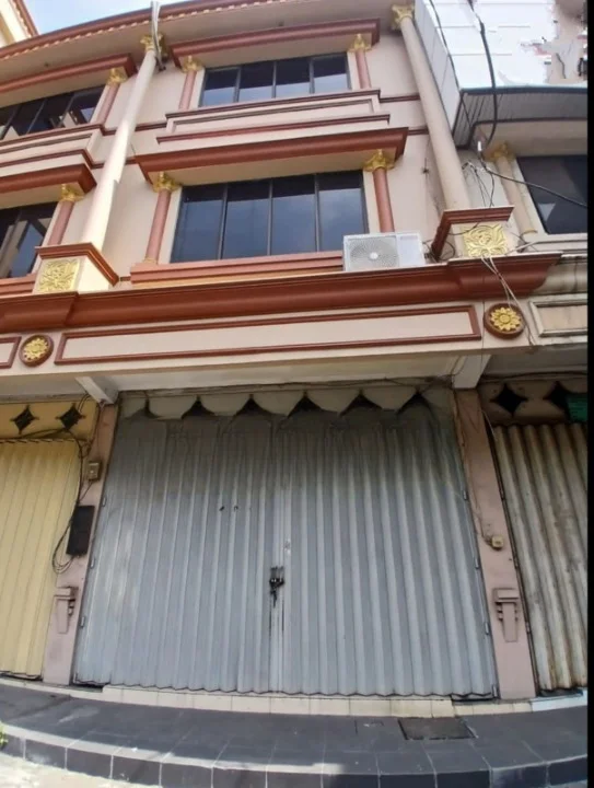 Sewa Ruko Murah Strategis 3,5 Lantai di Fira 51 Kenjeran Surabaya Timur - Image 1