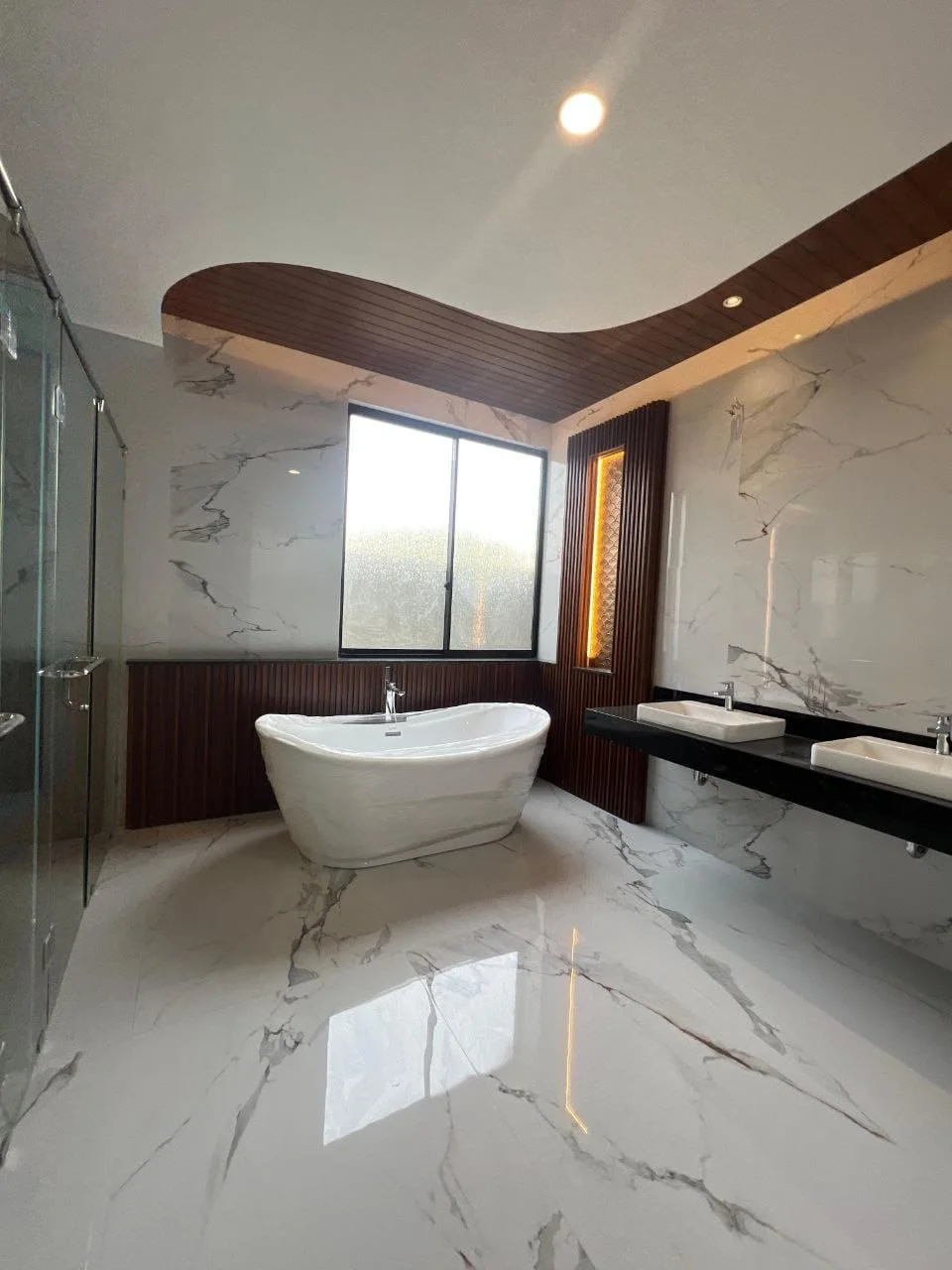 Jual Rumah Mewah Baru 2 Lantai Water Front Lokasi Premium Citraland Surabaya Barat - Thumbnail 2