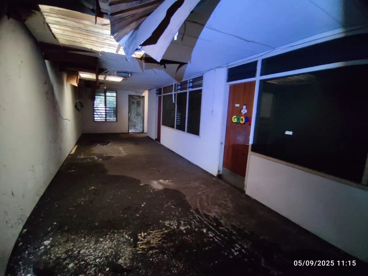 Dijual/Disewakan Rumah Besar di Jalan WR. Supratman Surabaya Pusat - Thumbnail 7