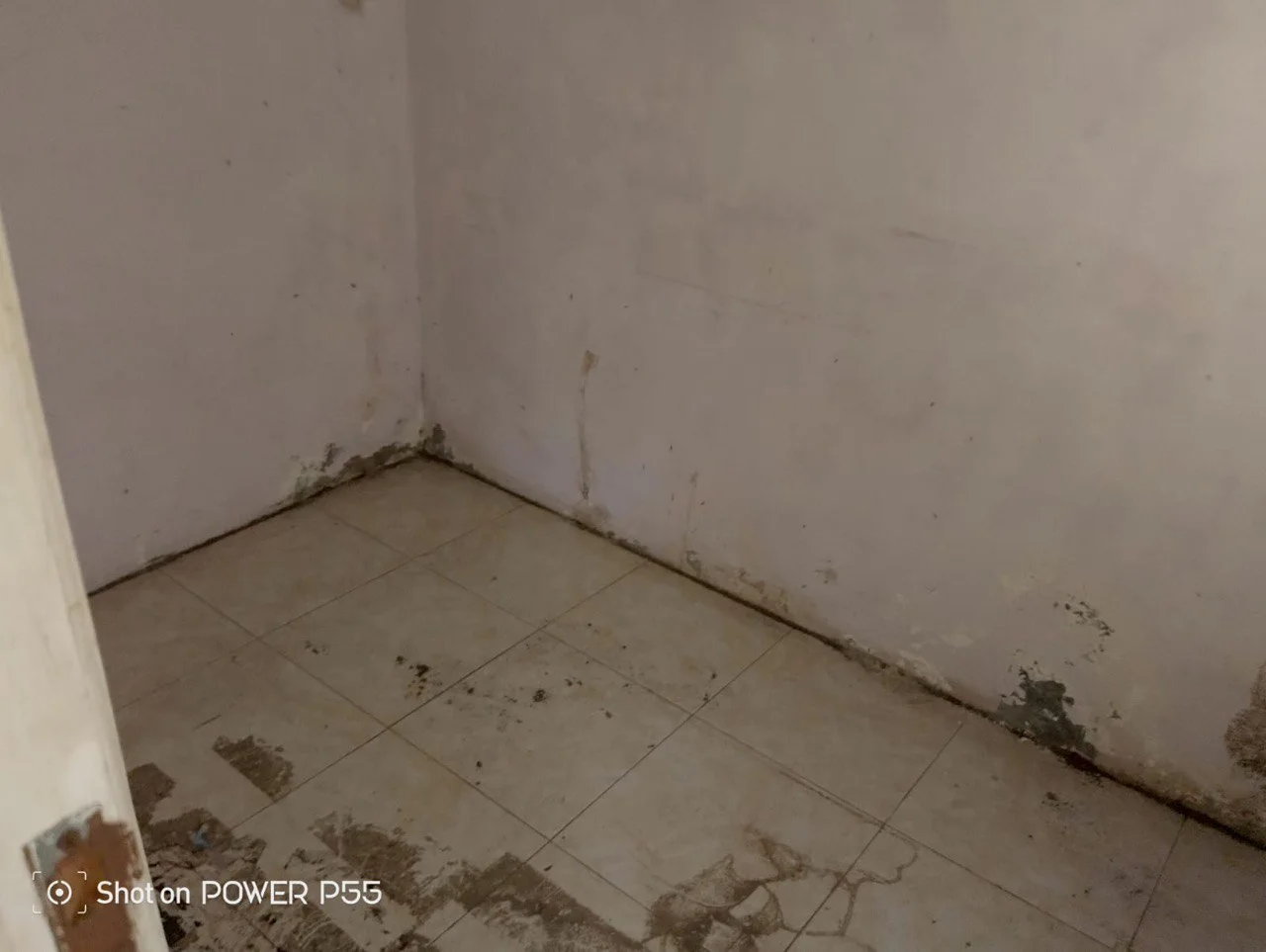 Dijual Rumah Mewah 2 Lantai di Alamuda Residence Surabaya Selatan - Thumbnail 8