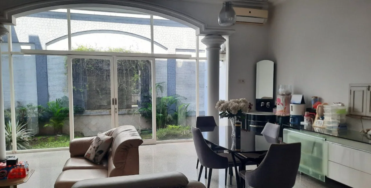 Dijual Rumah Bagus Terawat Babatan Pratama Wiyung Surabaya Barat