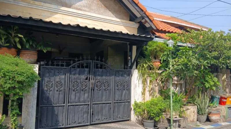 Dijual Rumah Siap Huni di Jalan Rajawali Rewwin Sidoarjo, Lokasi Strategis